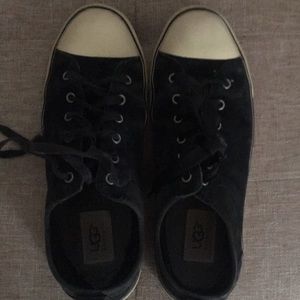 UGG BLACK SUEDE SNEAKERS